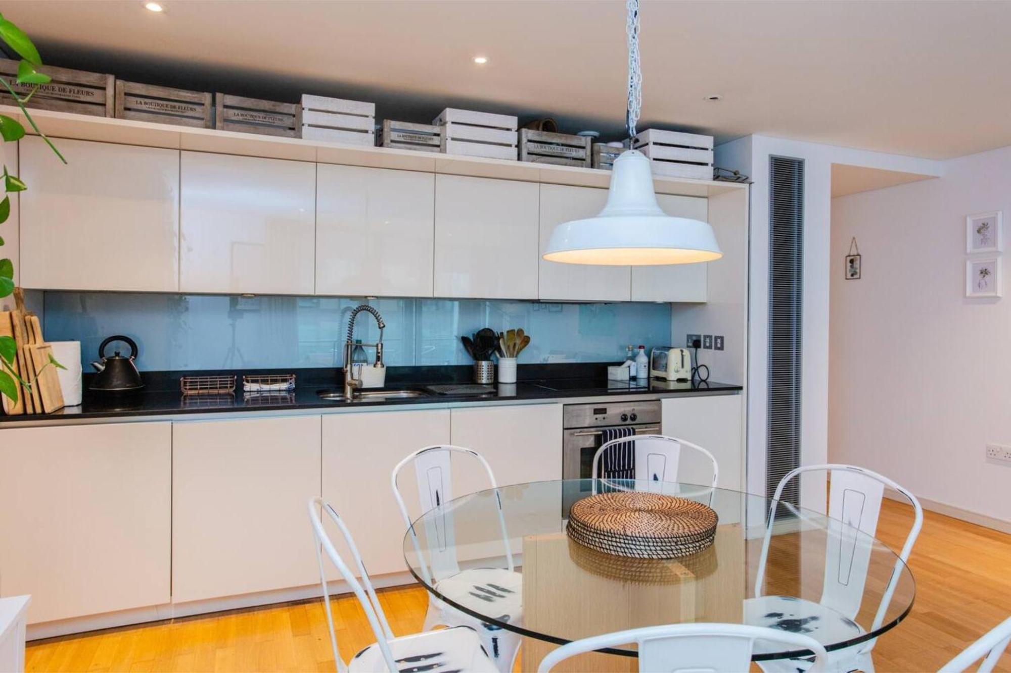 Modern 3 Bedroom Apartment In Paddington Londra Dış mekan fotoğraf