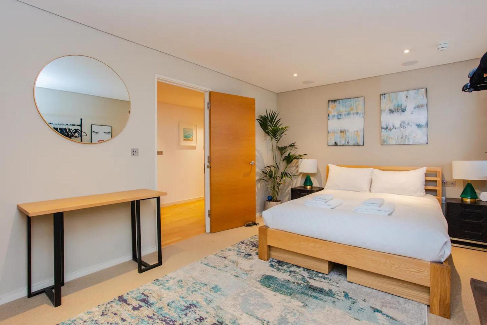 Modern 3 Bedroom Apartment In Paddington Londra Dış mekan fotoğraf
